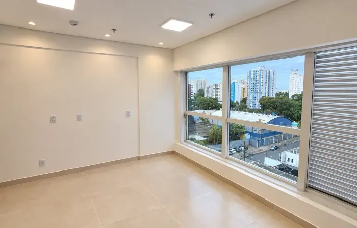 Sala Comercial Disponível para Locação no Centro de São José dos Campos!!
