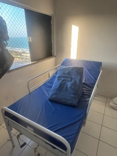 Cama hospitalar. semi nova