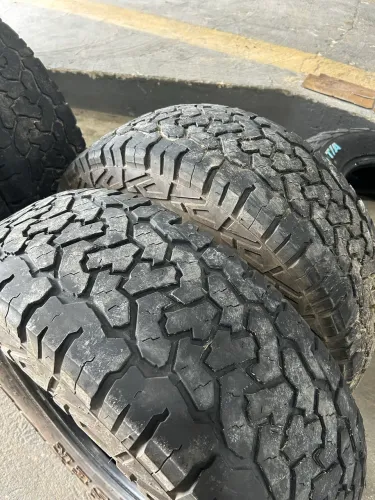 Vendo 4 pneus 265/70/16