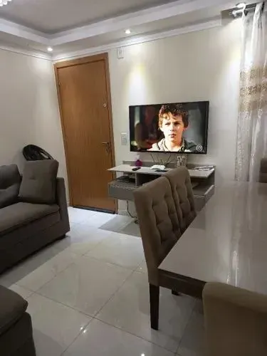 Apartamento com 2 dormitórios à venda, 43 m² por R$ 300.000,00 - Água Chata - Guarulhos/SP