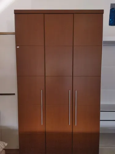 GUARDA-ROUPA GRANDE 3 PORTAS - SUPER ESPAÇOSO