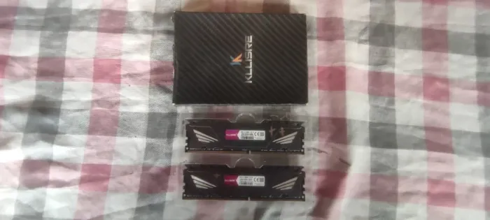 Kit Memória RAM Kllisre 16GB (2x 8GB) DDR4 2666MHz - Perfeito Estado