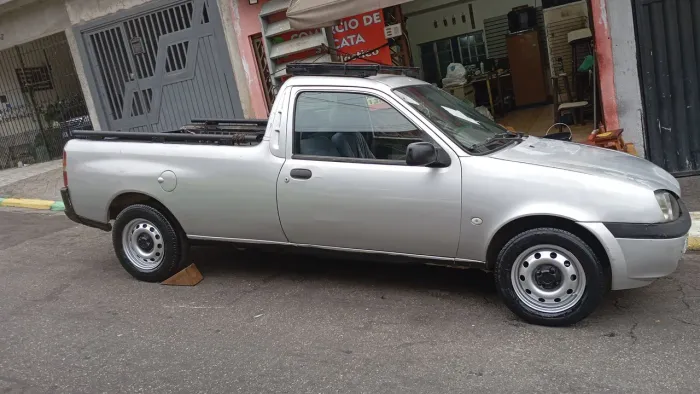 Ford Courier 1.6 L/ 1.6 Flex 2000