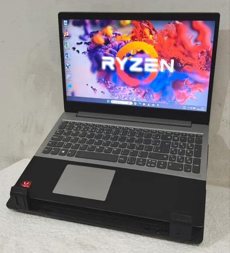 Notebook Lenovo Ryzen 5 com 12GB DDr4 e SSD 256GB M2, AMD Radeon Vega 8 de 2GB e Tela 15.6