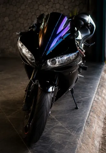 Moto R1 1000