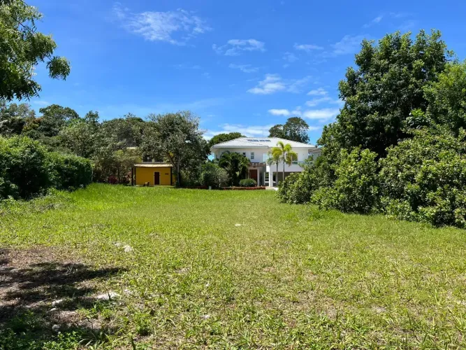 Terreno em Busca Vida, 1.087m², nascente, condomínio fechado, terreno plano