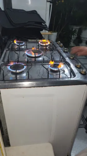 Fogão smaltec 130 pra vender logo; nenhum problema todo em dia
