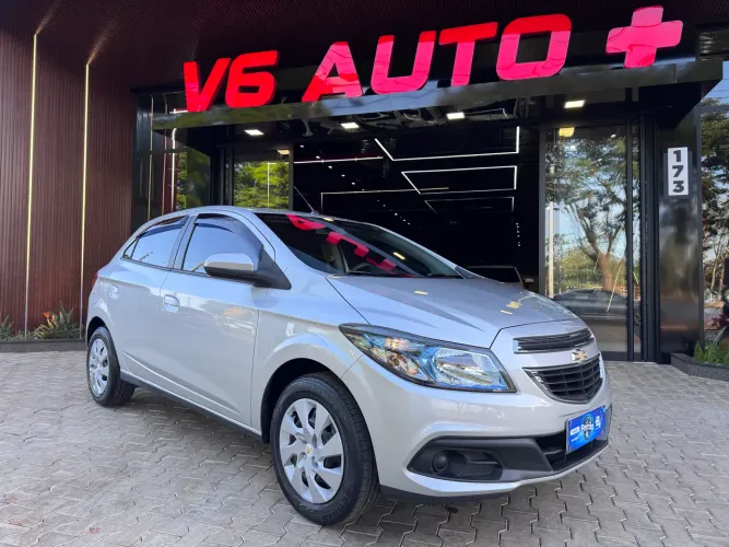 Chevrolet Onix Hatch LT 1.4 8V Flex Power Mec. 4P 2014