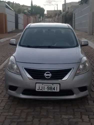 Nissan Versa SV 1.6 16V Flex Fuel 4P Mec. 2013
