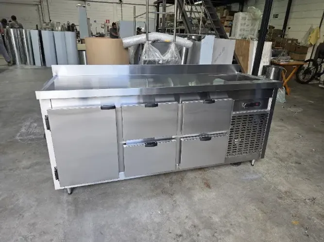 Balcão de refrigerado com gavetas 