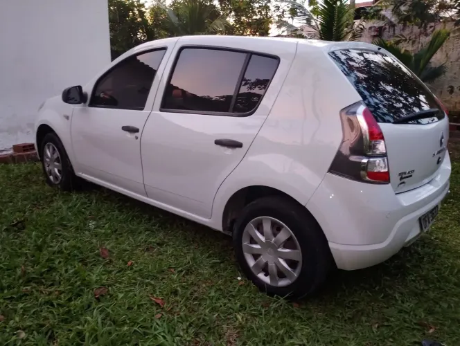 Renault Sandero Authentique Hi-flex 1.0 16V 5P 2014