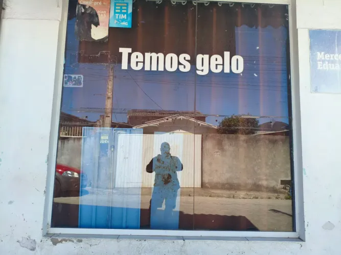 Vendo vídro vitrine