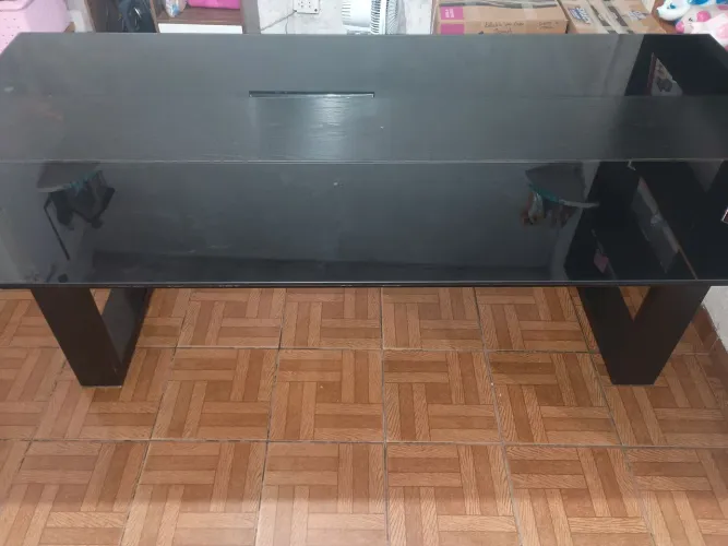 Mesa de Jantar 8 a 10 Lugares - Madeira Maciça com Tampo de Vidro 2,20 x 1,10 m