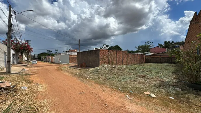Lote residencial Cidade Jardim entre Av. G e Av. Dos Ipês
