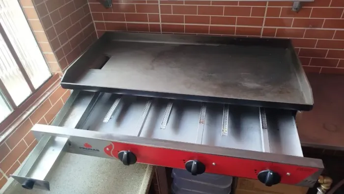Chapa Bifeteira a Gás Profissional PR-1000 G Style Prógas