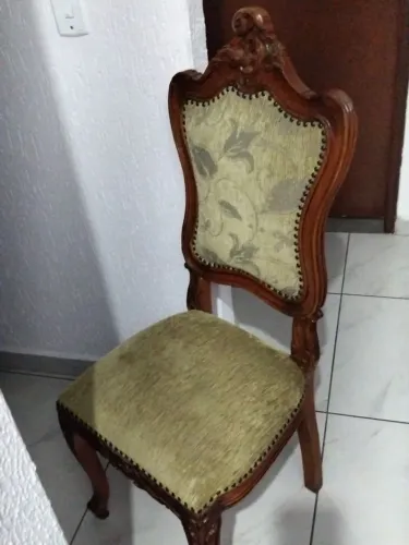 Cadeira antiga