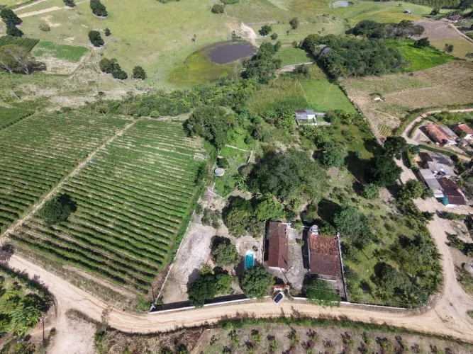 Sítio com 3,5 hectares em Sairé/PE