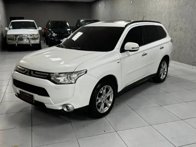 Mitsubishi Outlander 3.0/ GT 3.0 V6 Aut. 2015