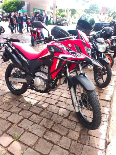 Xre 300 em ótimo estado.