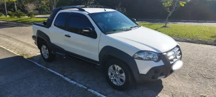 Fiat Strada Adventure1.8/ 1.8 Locker Flex CD 2012