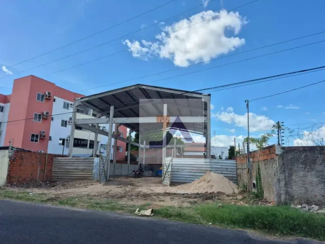 Galpão zona Leste
