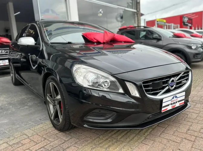 Volvo S60 T-6 R-design 3.0 AWD 4P 2013