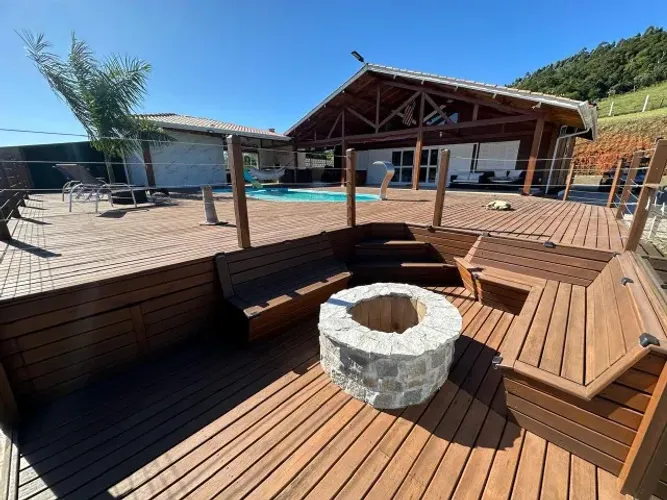 Chácara 2.000 m² de área, com tudo que você precisa para morar!