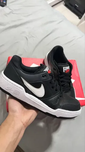 Nike Full Force tam. 40