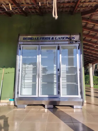 GELADEIRA EXPOSITORA