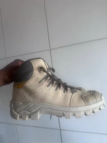 Bota Adventure Couro Legítimo Cano Médio