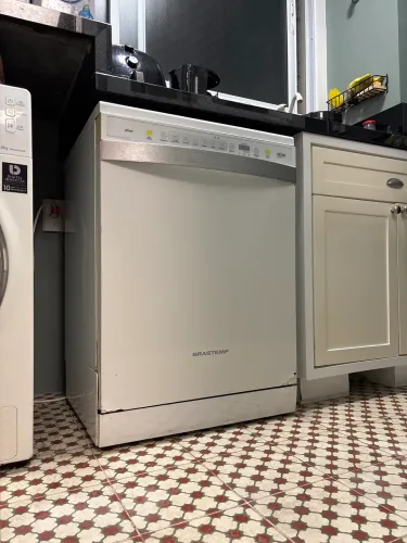 Vendo máquina de lavar louça Brastemp com avaria na placa para aproveitamento de peças