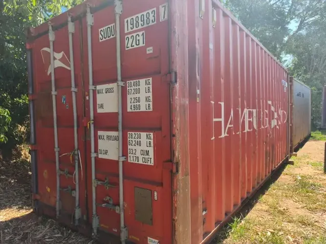 Container marítimo de 06 metros