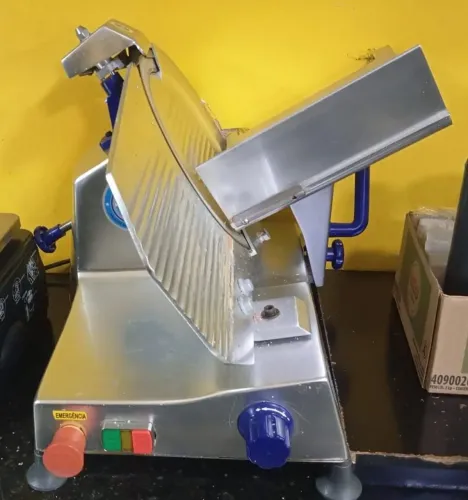 Fatiadora de Frios Profissional - oportunidade única.
