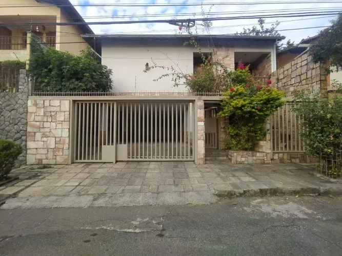 Casa à venda, 4 quartos, 1 suíte, 4 vagas, Caiçara - Belo Horizonte/MG