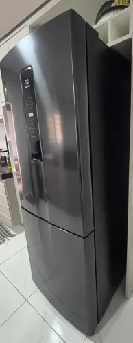 Frost Free com 490 Litros Efficient com AutoSense Inverse Black Inox Look -