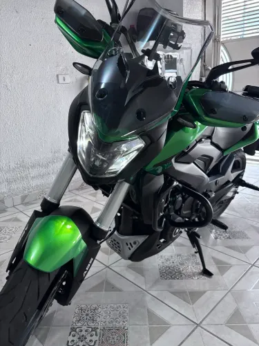 Dominar 400T