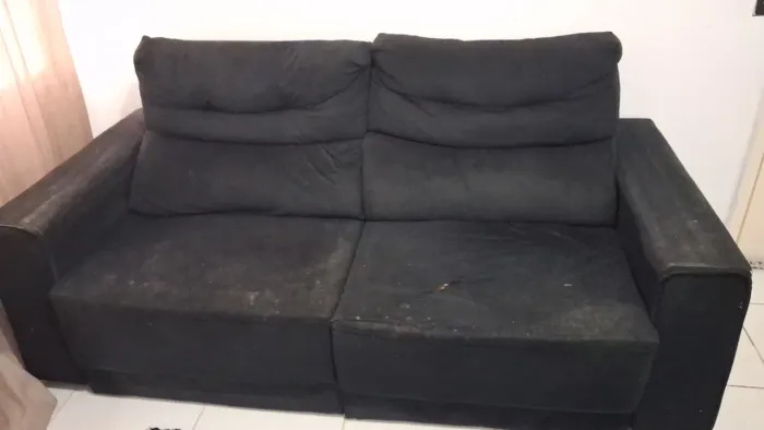 Vende-se sofá retratil 3 lugares