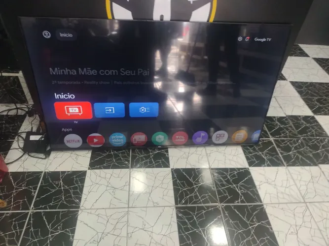Vendo Smartv Tcl 55 polegadas 4k borda infinita com comando de voz retirar no centro SBC 