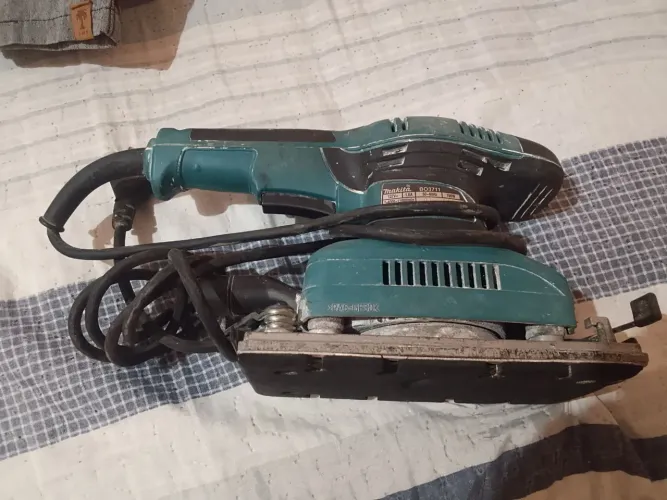 lixadeira orbital Makita