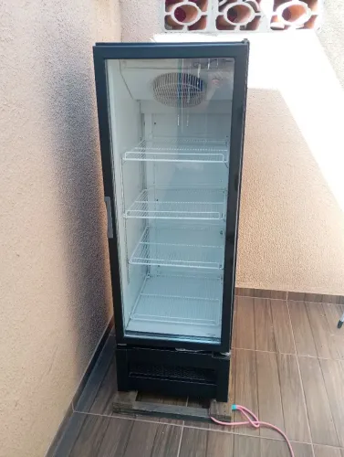 Freezer expositor de bebidas SLIM