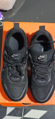 Tênis Nike Vomero 18 All Black