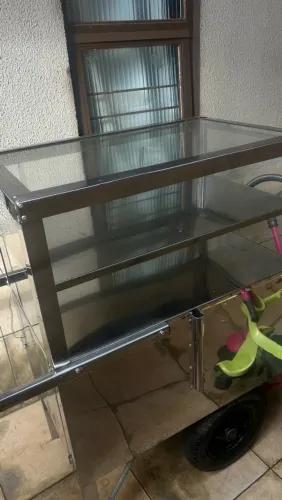 Carrinho de inox expositor