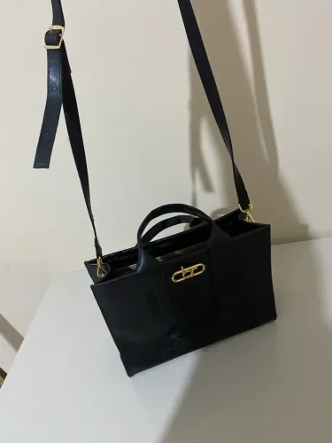 bolsa prega beira rio