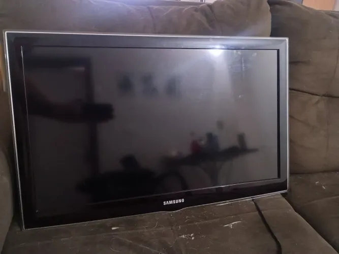 Tv Samsung LCD para retirada de peças 