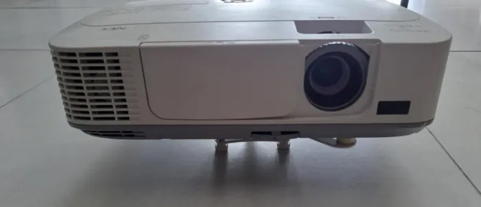 Kit:projetor Nec M260x + Suporte Teto + Telão Elétrico 240cm