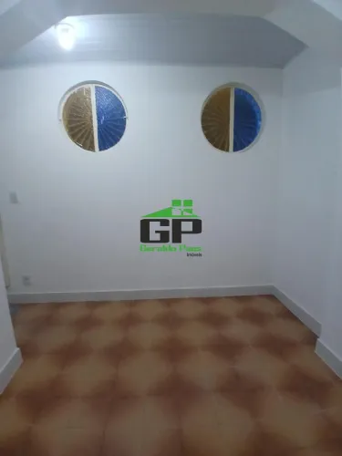 CASA 2 QUARTOS EM PIEDADE