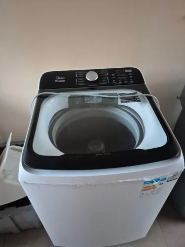 Vendo máquina de lavar midea 15kg. Apenas 8 messes de uso