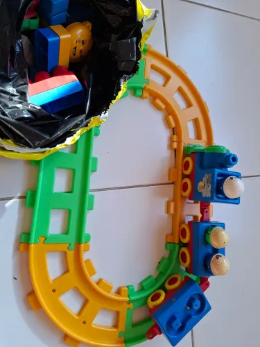 Brinquedo de encaixe bebê