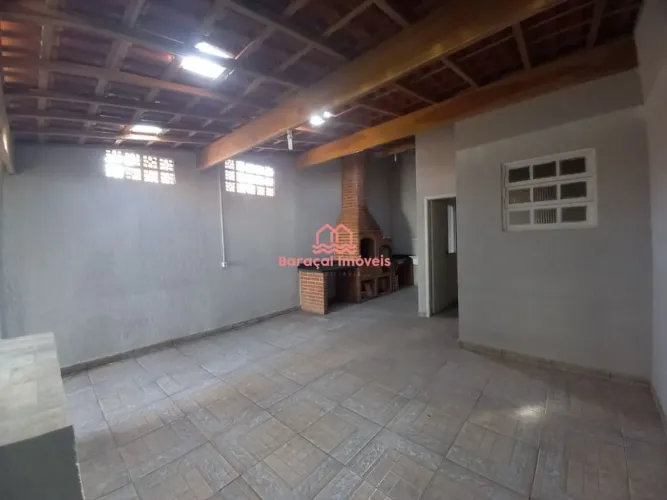 Casa à Venda em Vila Guilhermina, Praia Grande - SP