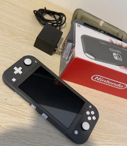 Nintendo Switch Lite DESBLOQUEADO
